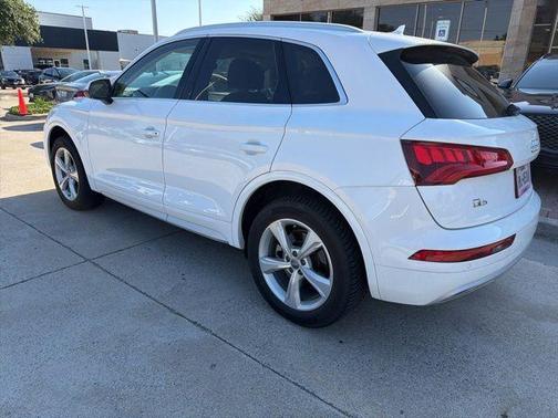 Ibis White 2020 Audi Q5 45 Premium