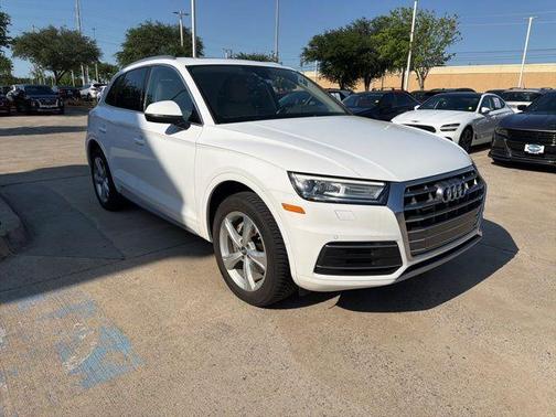 Ibis White 2020 Audi Q5 45 Premium