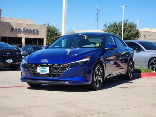 2023 Hyundai ELANTRA SEL