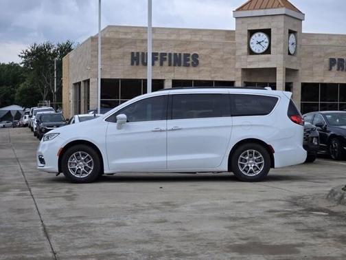 2021 Chrysler Pacifica Touring