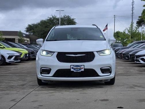 2021 Chrysler Pacifica Touring