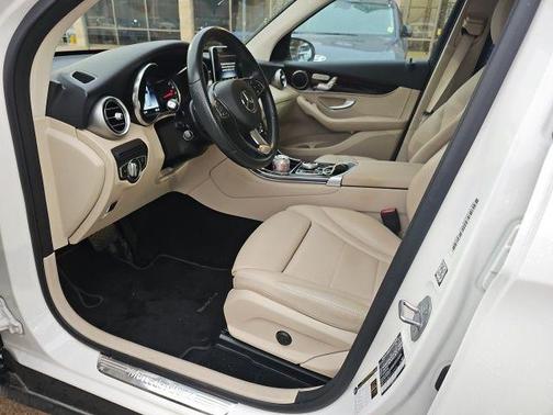 2019 Mercedes-Benz GLC 300 Base