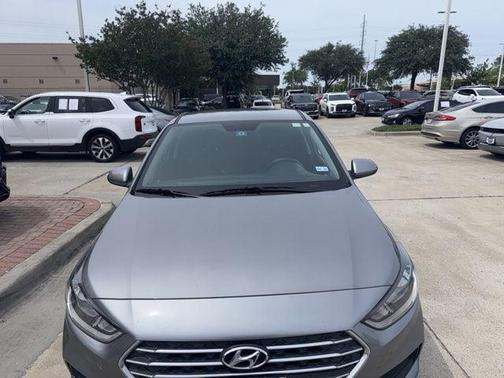 Gray 2022 Hyundai Accent SE