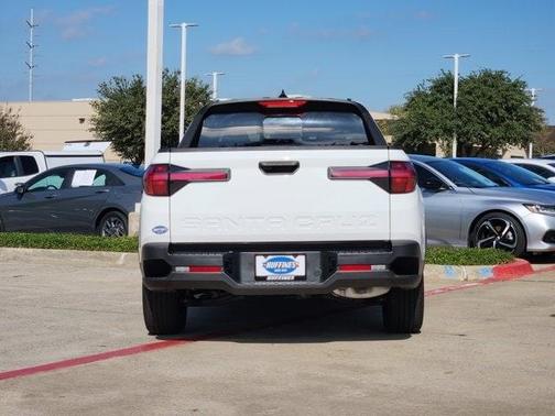 2025 Hyundai SANTA CRUZ SEL Activity