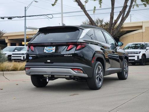 2026 Hyundai TUCSON Hybrid SEL