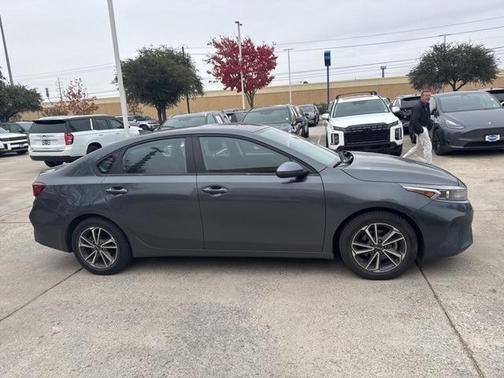 2022 Kia Forte LXS