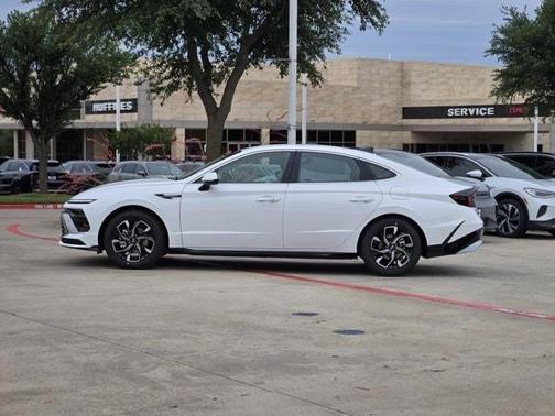 2025 Hyundai SONATA Hybrid SEL