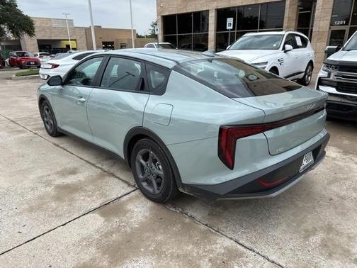 2025 Kia K4