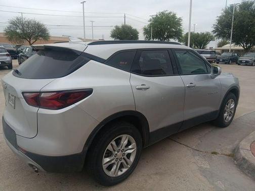 Silver Ice Metallic 2019 Chevrolet Blazer 1LT