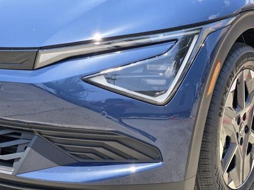 2025 Kia EV6 Light Long Range