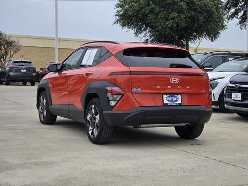 2024 Hyundai KONA SEL