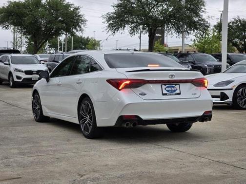 2019 Toyota Avalon XSE