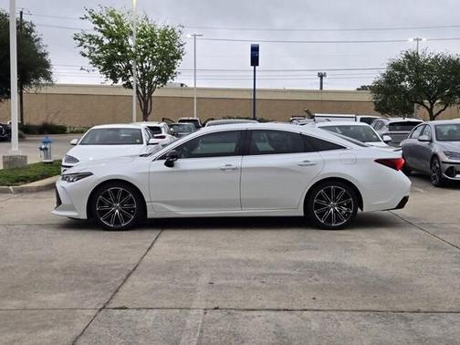 2019 Toyota Avalon XSE