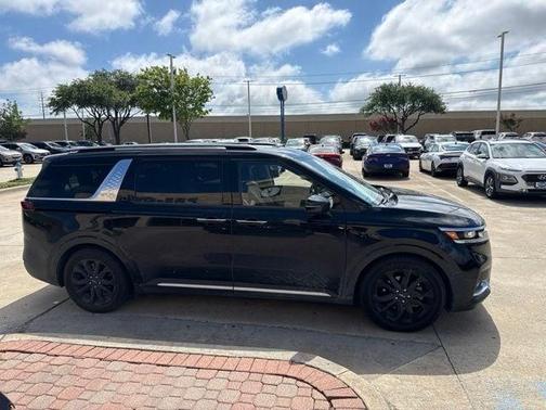 Aurora Black 2022 Kia Carnival SX Prestige