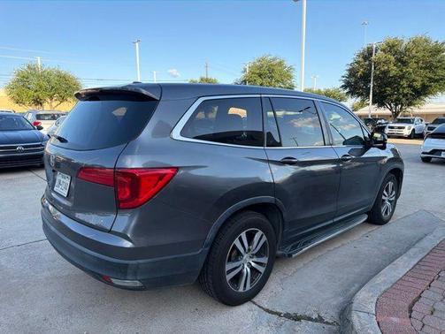 Modern Steel Metallic 2016 Honda Pilot EX-L
