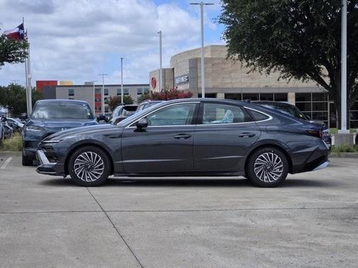 2025 Hyundai SONATA Hybrid Limited