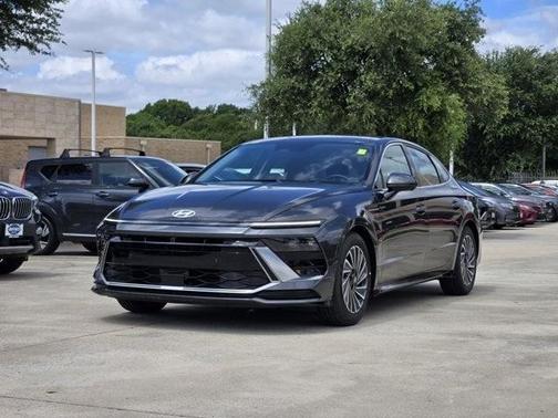 2025 Hyundai SONATA Hybrid Limited