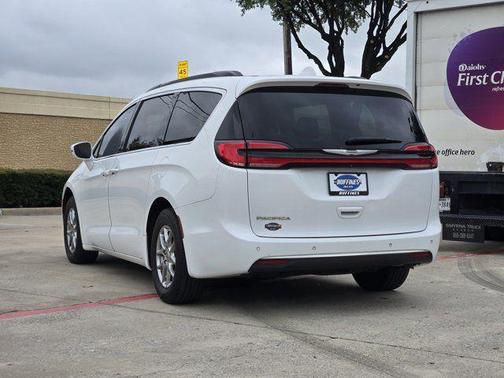 Bright White Clearcoat 2021 Chrysler Pacifica Touring