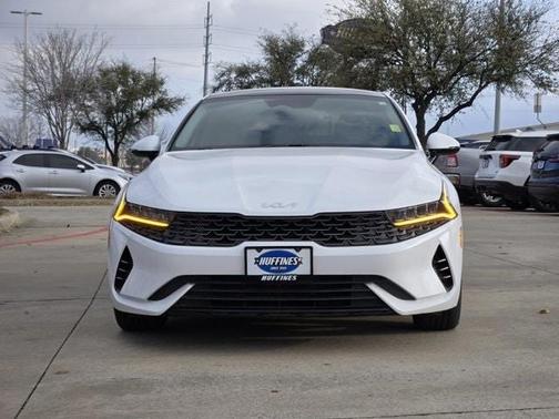 2022 Kia K5 EX