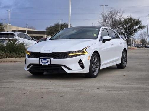 2022 Kia K5 EX