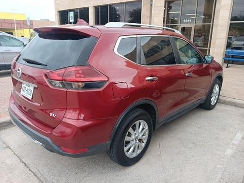 2018 Nissan Rogue SV