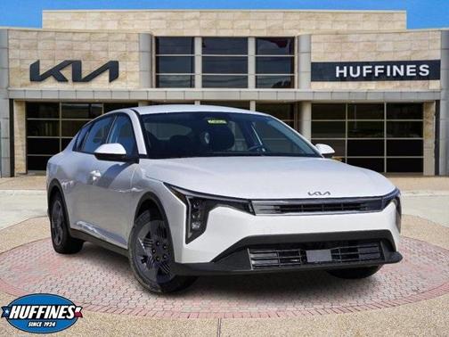 2025 Kia K4 LX
