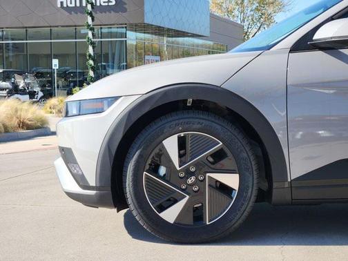 2026 Hyundai IONIQ 5 SE