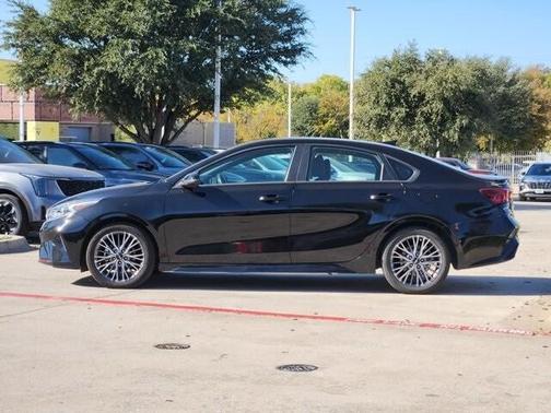 2022 Kia Forte GT-Line