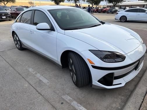 2024 Hyundai IONIQ 6 SE