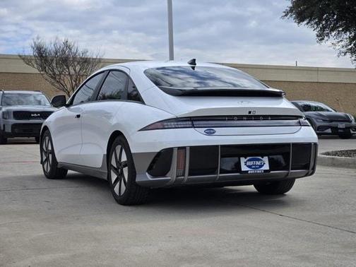 2024 Hyundai IONIQ 6 SE