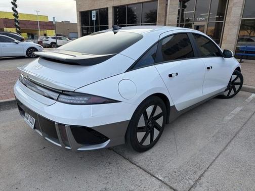 2024 Hyundai IONIQ 6 SE