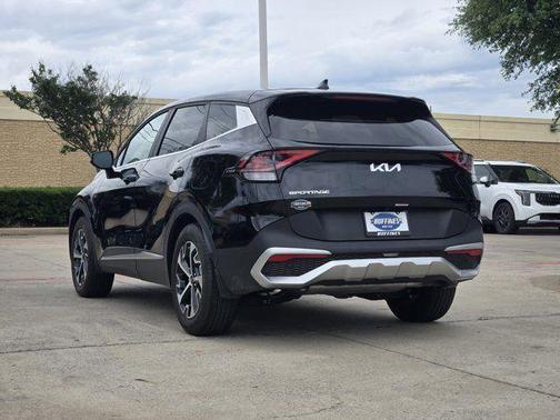 Ebony Black 2024 Kia Sportage EX