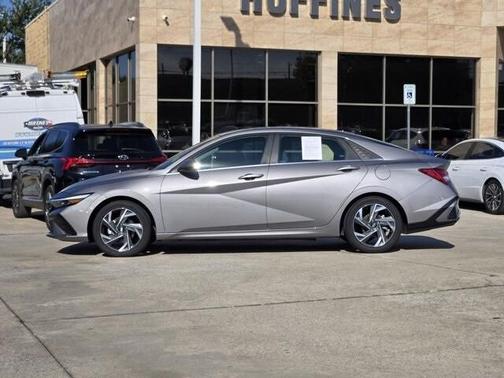 2024 Hyundai ELANTRA HEV Limited