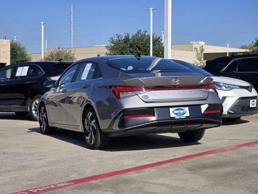 2024 Hyundai ELANTRA HEV Limited