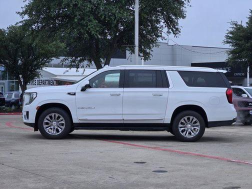 Summit White 2023 GMC Yukon XL Denali