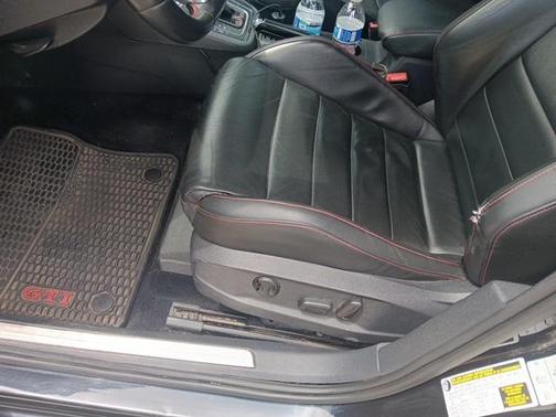 2016 Volkswagen Golf GTI Autobahn w/ Performance 4-Door