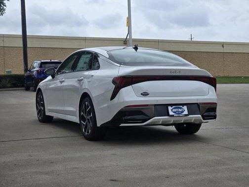 2025 Kia K5 EX