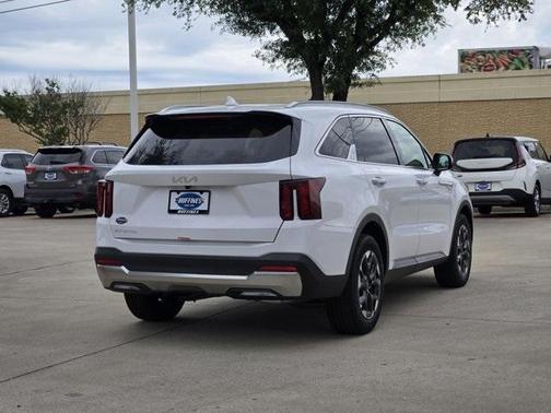2025 Kia Sorento S
