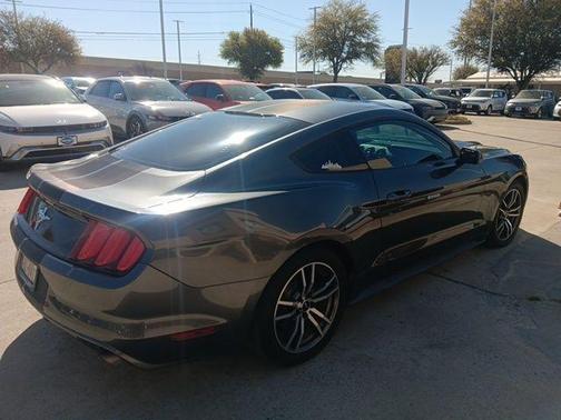 2015 Ford Mustang V6