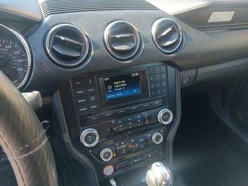 2015 Ford Mustang V6