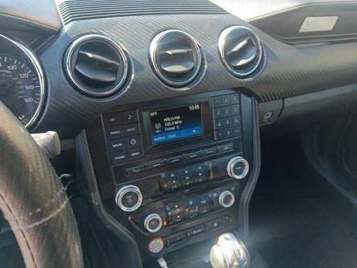 2015 Ford Mustang V6