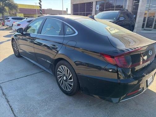 2022 Hyundai SONATA Hybrid Limited