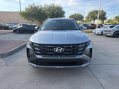 Shimmering Silver 2025 Hyundai TUCSON SEL Convenience