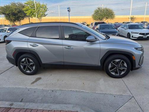 Shimmering Silver 2025 Hyundai TUCSON SEL Convenience