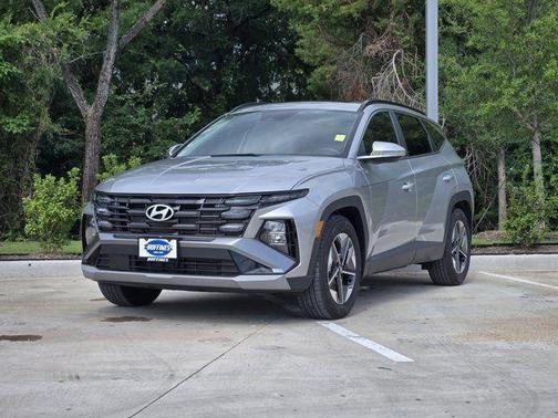 Shimmering Silver 2025 Hyundai TUCSON SEL Convenience