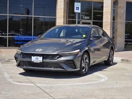 2025 Hyundai ELANTRA SEL Sport