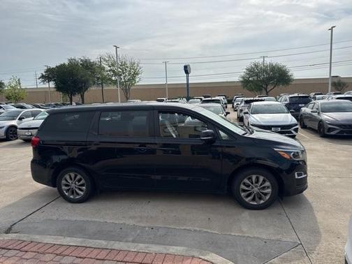 2021 Kia Sedona LX