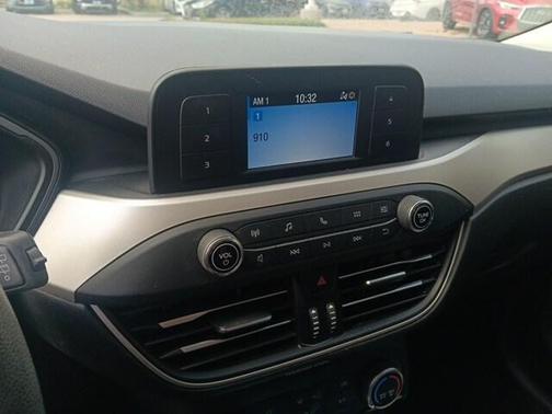 2022 Ford Escape S