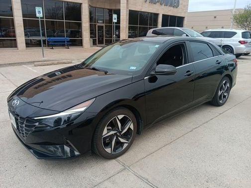 2023 Hyundai ELANTRA Limited