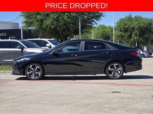 Onyx Black 2023 Hyundai ELANTRA Limited